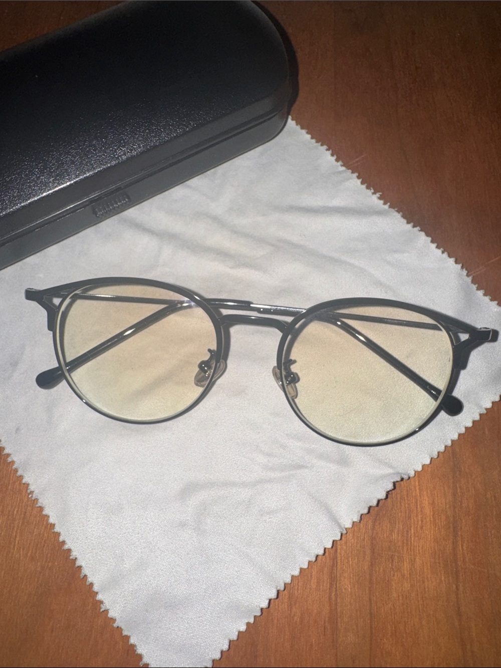Round Black Metal Glasses with Yellow-Tinted Lenses